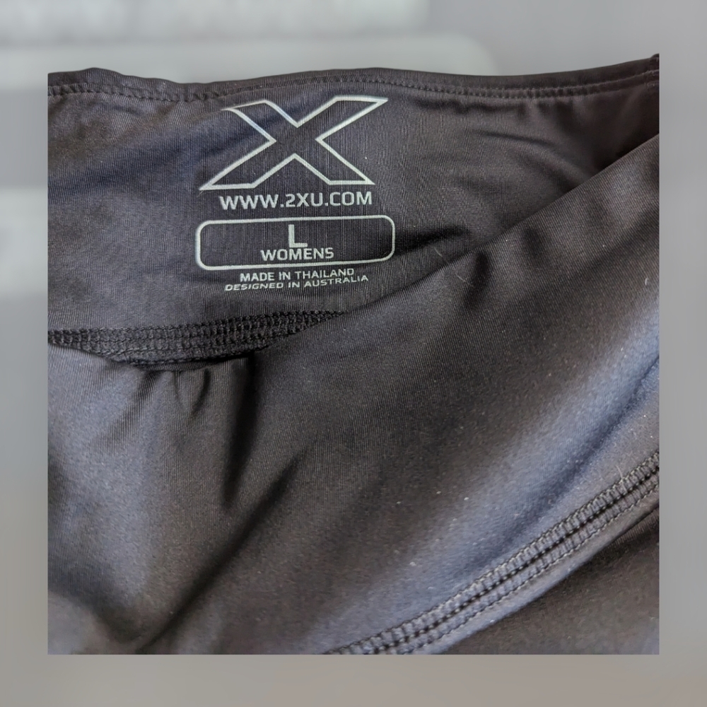 2xu Light Speed Mid-Rise Compression 3/4 Tights - Picture 4 of 5
